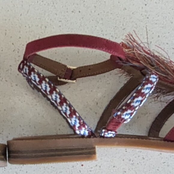Nine West tassel sandals EUC - Picture 4 of 5
